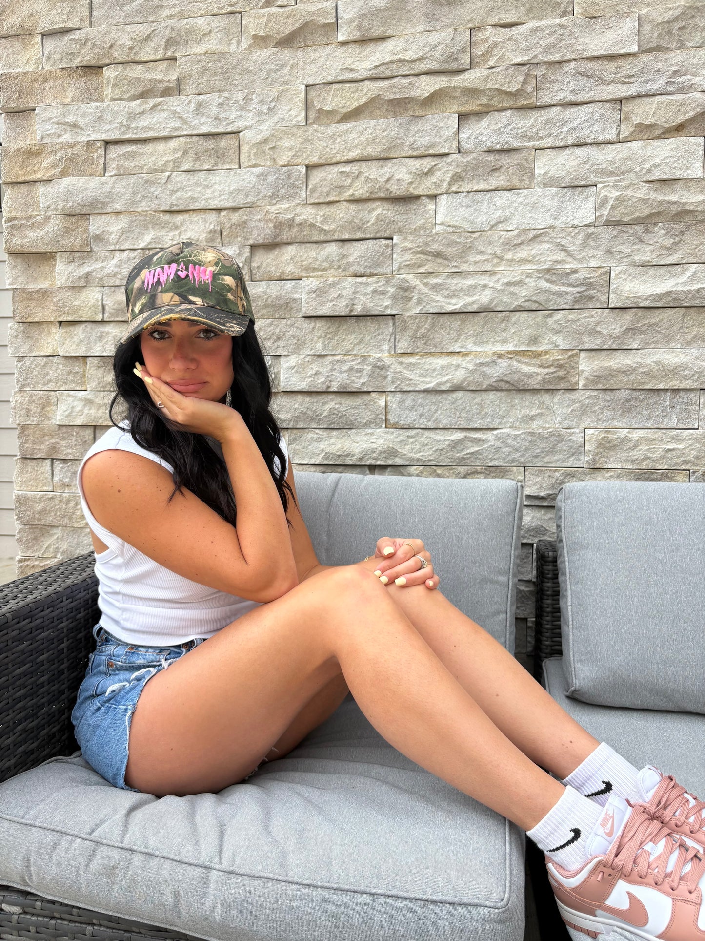 CAMOFLAUGE SNAPBACK HAT WITH PINK EMBROIDERED LOGO