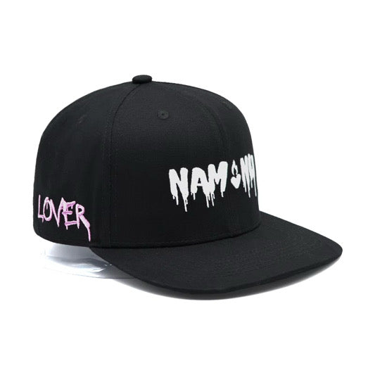 BLACK FITTED HAT WITH WHITE/PINK/RED EMBROIDERED LOGOS